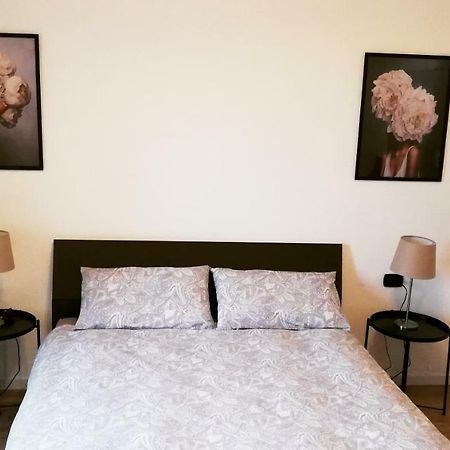 Centro E Parco 10 Min - Flat In Monza Lägenhet Exteriör bild